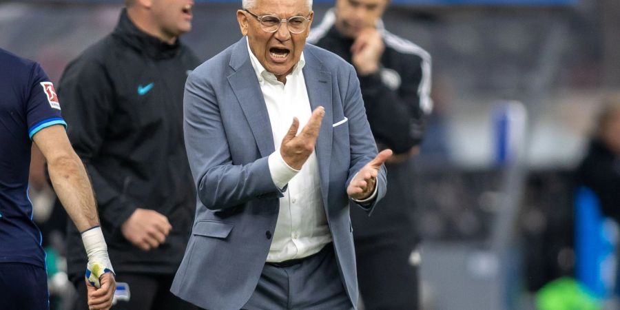 Herthas Trainer Felix Magath versteht den Fan-Boykott seiner Spieler.