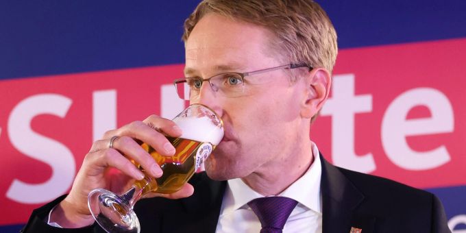 «Verbindende Art»: Nach dem Wahlsieg von CDU-Spitzenkandidat Daniel Günther in Schleswig-Holstein spart seine Partei nicht mit Lob. «Verbindende Art»: Nach dem Wahlsieg von CDU-Spitzenkandidat Daniel Günther in Schleswig-Holstein spart seine Partei nicht mit Lob.