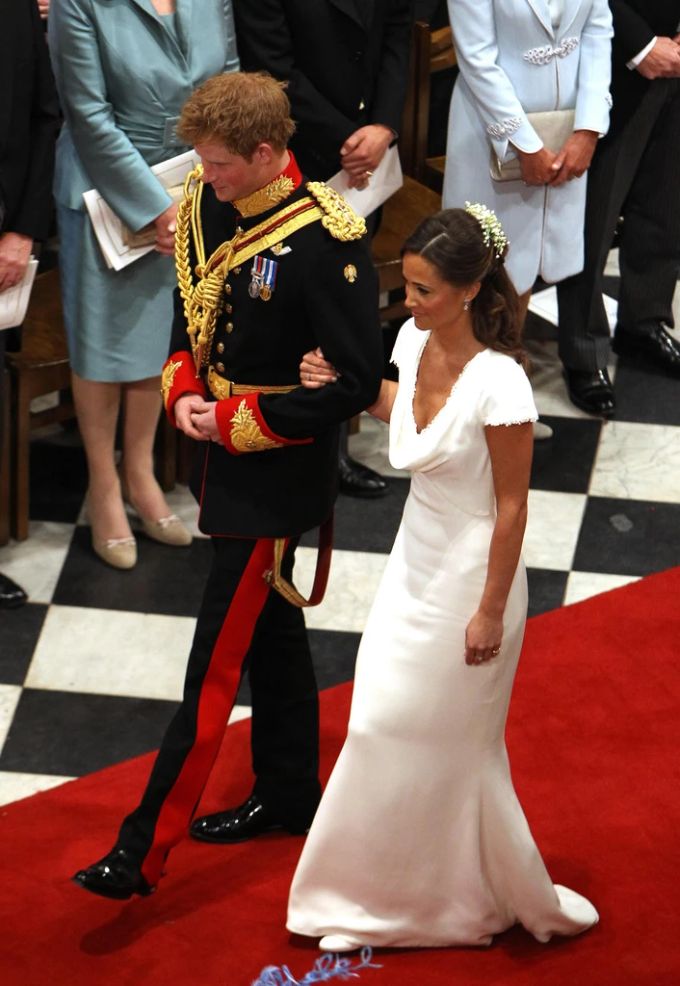 Auf der Hochzeit von Prinz William im Jahr 2011 war das Haar von Prinz Harry noch wuschelig. Prinz Harry Pippa