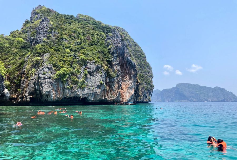 Meer Schnorcheln türkis Felsen Thailand