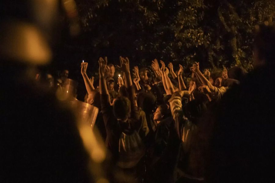 Zahlreiche Menschen demonstrierten gegen die Räumung und den Abriss des ehemaligen Schlachthofs.