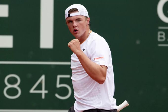 Vor dem Duell mit Roger Federer verlor Cilic in Genf in der ersten Runde gegen den Schweizer Dominic Stricker. Roger Federer