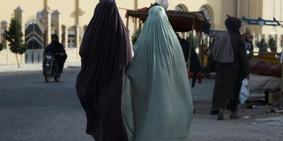 Frauen mit Burka in Kandahar