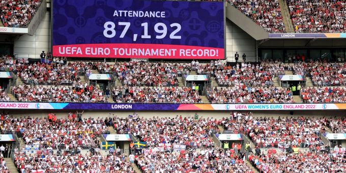 87.192 Zuschauer verfolgten im Wembley-Stadion das Finale der Frauen-EM. 87.192 Zuschauer verfolgten im Wembley-Stadion das Finale der Frauen-EM.