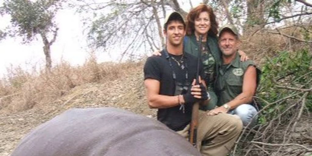 Büffel Wahnsinn!" Us Millionär Bei Safari Von Büffel Getötet – Jetzt Spricht Der Guide! - 926wl8j