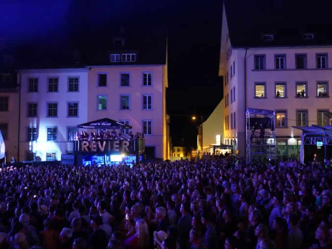 Stars in Town