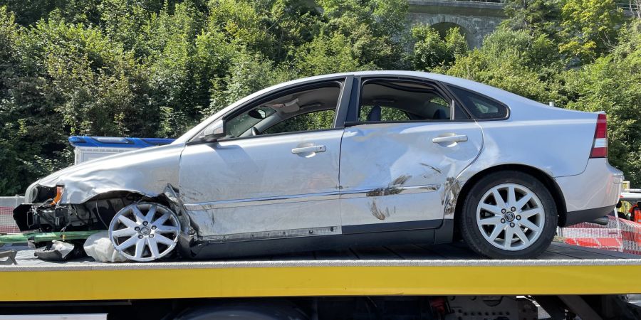 Arth: Medizinisches Problem führt zu Auffahrunfall auf Autobahn