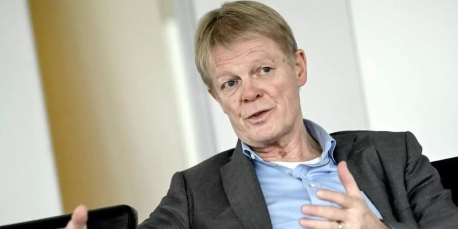 DGB-Chef Reiner Hoffmann fordert Unternehmen ohne Corona-Tests für ihre Beschäftigten auf, die Testlücken zu schliessen. Foto: Britta Pedersen/dpa-Zentralbild/dpa