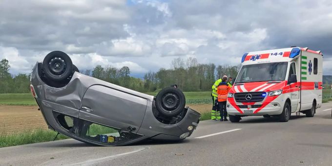 Die Autofahrerin wurde mittelschwer verletzt und musste ins Spital gebracht werden. Kantonspolizei Thurgau