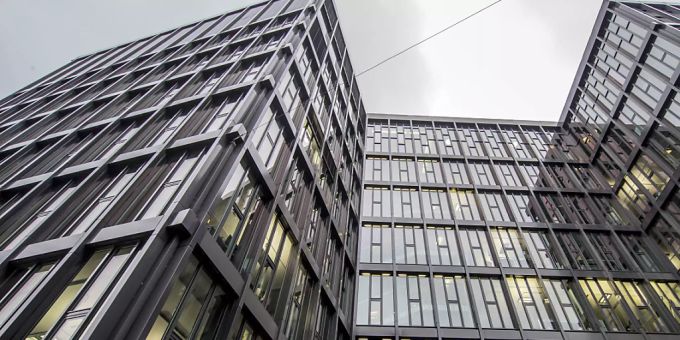 2020 war kein gutes Jahr für Dufry: der Hauptsitz des Unternehmens in Basel (Archivbild). 2020 war kein gutes Jahr für Dufry: der Hauptsitz des Unternehmens in Basel (Archivbild).
