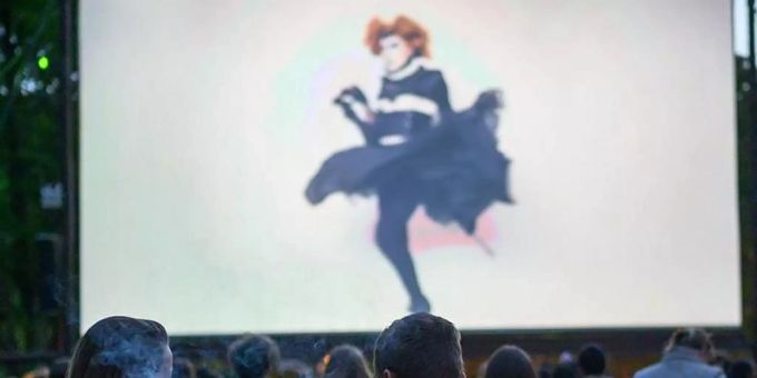 Endlich wieder Filme auf der grossen Leinwand: das Freiluftkino Kreuzberg am 20. Mai. Foto: Bernd von Jutrczenka/dpa Endlich wieder Filme auf der grossen Leinwand: das Freiluftkino Kreuzberg am 20. Mai. Foto: Bernd von Jutrczenka/dpa