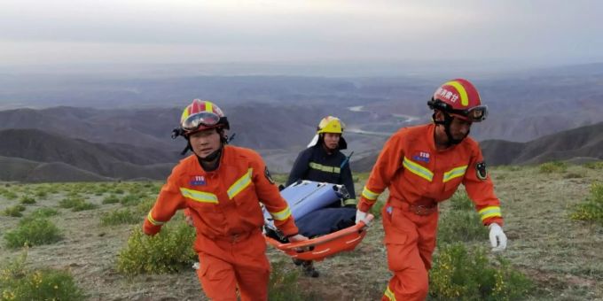 Rettungskräfte in Gansu. China Marathonlauf