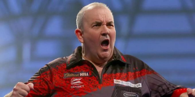 Kehrt auf die internationale Darts-Bühne zurück: Rekord-Weltmeister Phil Taylor. Foto: Steven Paston/PA Wire/dpa Kehrt auf die internationale Darts-Bühne zurück: Rekord-Weltmeister Phil Taylor. Foto: Steven Paston/PA Wire/dpa
