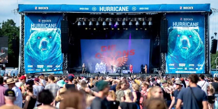 Sieben grosse Open-Air-Festivals in Deutschland und der Schweiz fallen auch in diesem Jahr aus. Dazu zählt auch das Hurricane Festival in Scheessel. Foto: Hauke-Christian Dittrich/Archiv/dpa