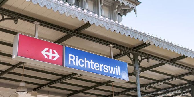 Bahnhof Richterswil - Richterswil Bahnhof Richterswil - Richterswil