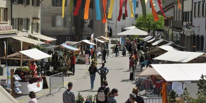 19. Naturpark-Märet: Gute Stimmung und Schutzkonzept gehen Hand in Hand. Thal