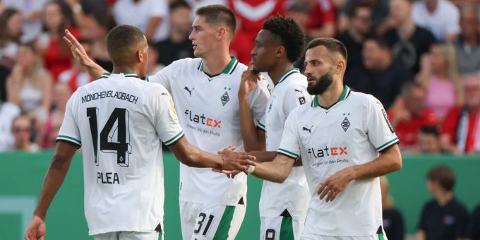 Borussia Mönchengladbach gewinnt das erste Pflichtspiel unter Gerardo Seoane souverän. Gerardo Seoane Borussia Mönchengladbach