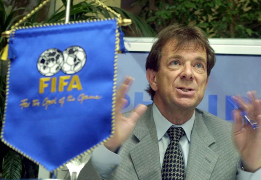 Guido Tognoni an einer Medienkonferenz in 2002, als er noch für die Fifa als Executive Director arbeitete.