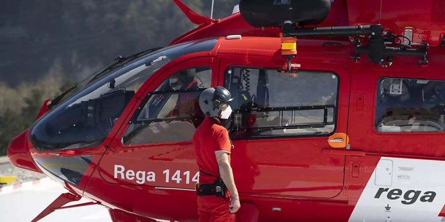 Ein Helikopter der Schweizerischen Rettungsflugwacht Rega. (Archivbild)