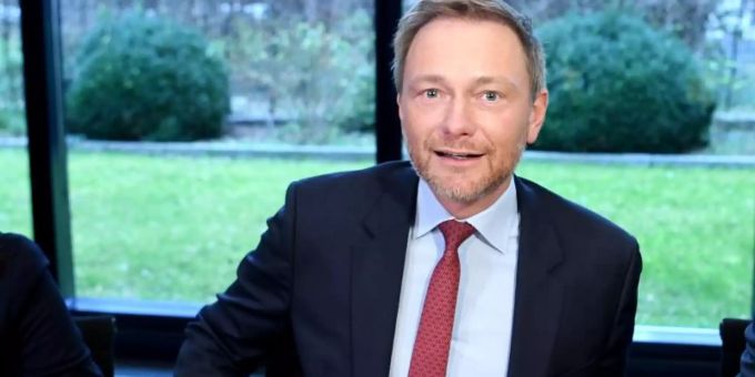 Nach AfD-Coup - FDP-Spitze spricht Parteichef Lindner das Vertrauen aus