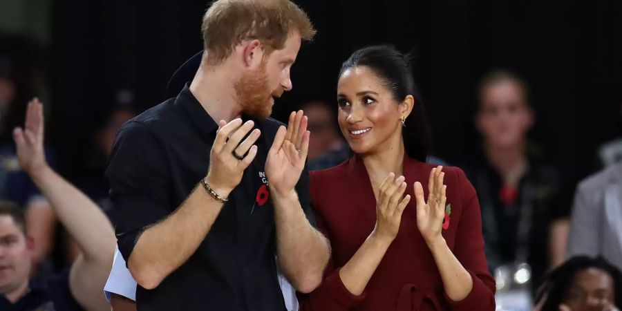 Meghan und Harry haben Spotify wegen den Corona-Lügen gerüffelt.