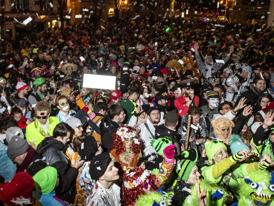 Die Fasnächtler sind jetzt schon in Partystimmung.