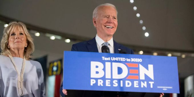 Joe Biden spricht an einem Event in Philadelphia nach den Vorwahlen in sechs US-Bundesstaaten. Joe Biden US-Vorwahlen
