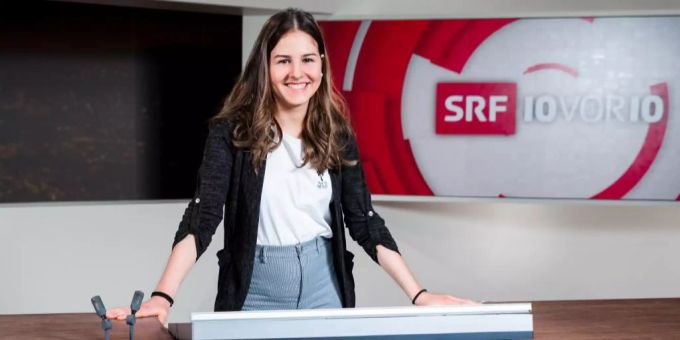 «Stellt sie ein» - Teenie Enya überzeugt mit «10vor10»-Moderation