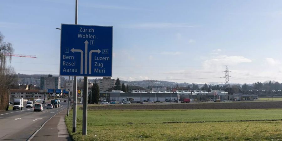 Ortsstrasse Richtung Wohlen (AG).