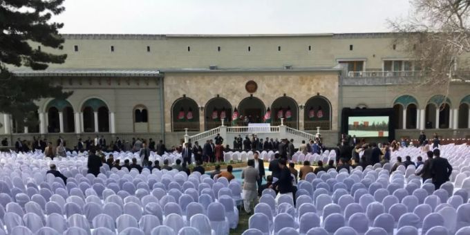 Vorbereitung für Ghanis Vereidigungszeremonie. Gghani