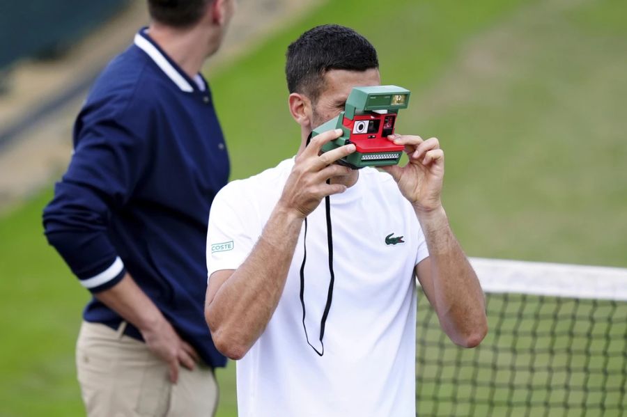 Novak Djokovic geniesst die Zeit als Familienvater und will die Momente auch gleich auf Kamera festhalten.