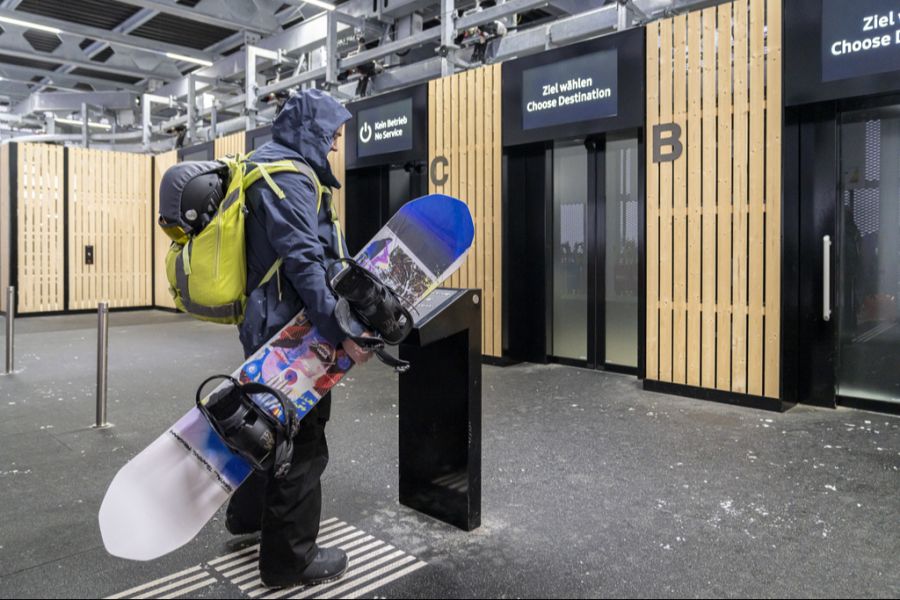 Laax Bergbahnen Snowboarder