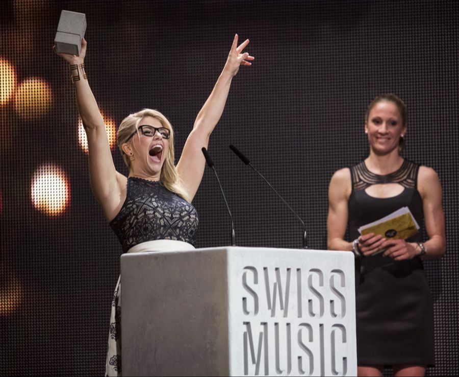 2017 wiederholte sie die Auszeichnung und gewann abermals den Swiss Music Award als Best Female Solo Act