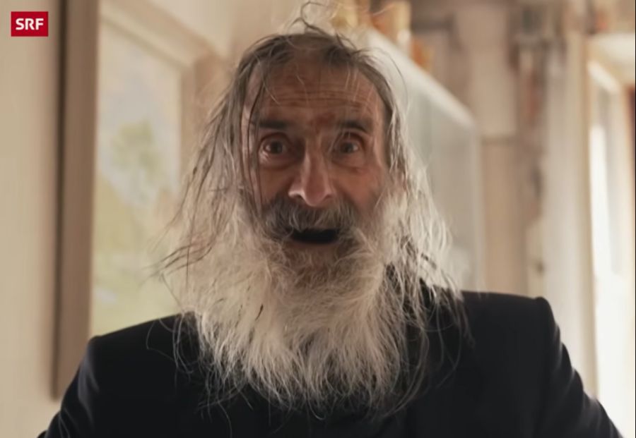 Adolf Haeberli ist jedoch alles andere als ein hilfloser Messie, der sich zu Hause verkriecht.