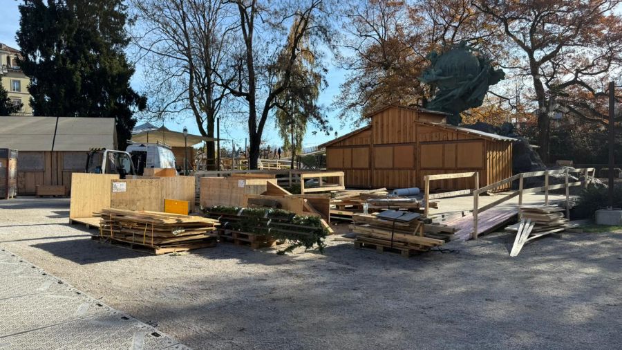 Aktuell laufen die Aufbauarbeiten auf Hochtouren.