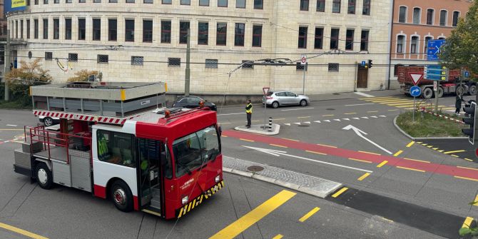 Winterthur: Baustellenfahrzeug beschädigt Fahrleitung