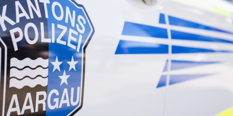 Die Kantonspolizei Aargau nahm dem Verunfallten den Lernfahrausweis ab. (Symbolbild)