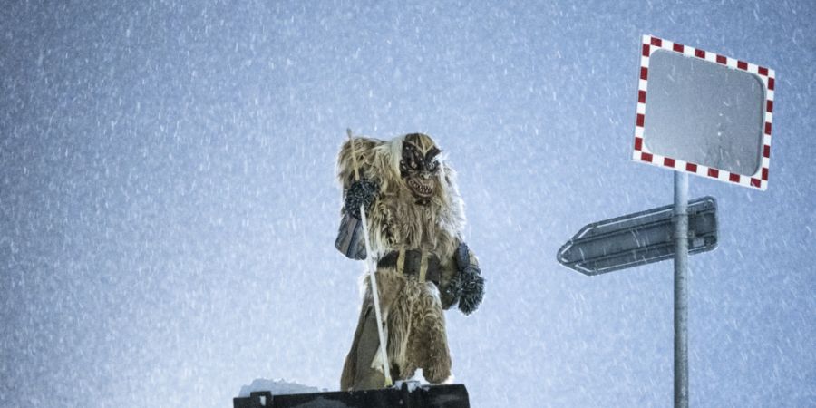 Wegen dem Erdrutsch in Blatten VS vor einem Jahr nimmt der Tschäggättä-Umzug einen Umweg. (Archivbild)