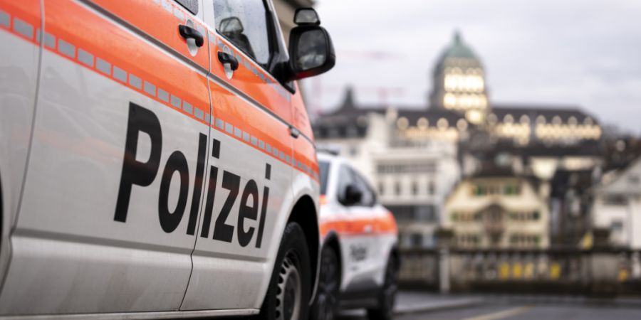 Stadtpolizei Zürich schnappte am Sonntag zwei Einbrecher und zwei mutmassliche Diebe. (Symbolbild)