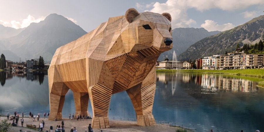 Schon diesen Sommer will Arosa Tourismus diesen Holzbären am See errichten.