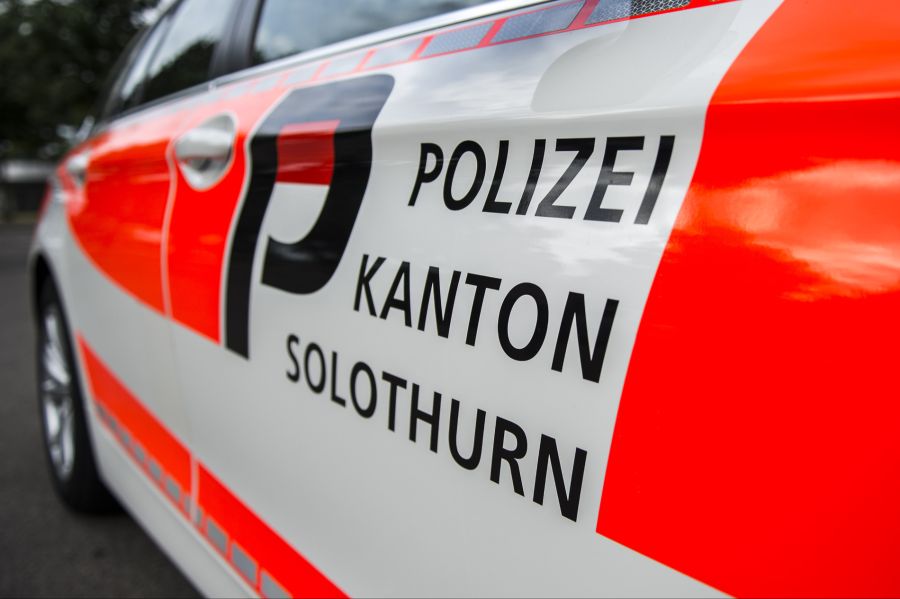 Laut Kantonspolizei wurde eine Person schwer, eine weitere leicht verletzt.