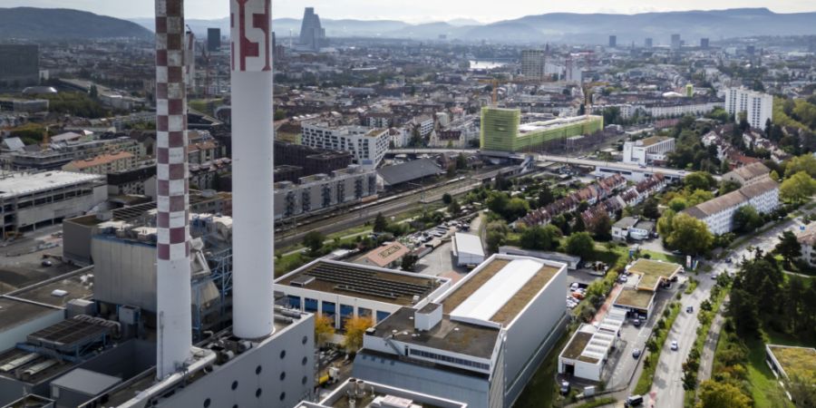 In der Basler Kehrichtverbrennungsanlage wird auch Müll aus benachbarten ausländischen Gemeinden verbrannt. (Archivbild)