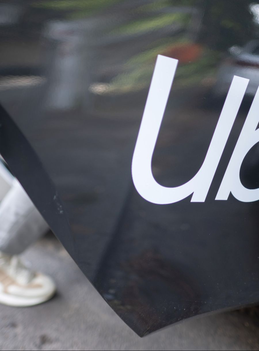 Sie finde, dass ein Taxi nicht der richtige Ort sei, um religiöse Handlungen zu vollziehen, sagt der Gast.