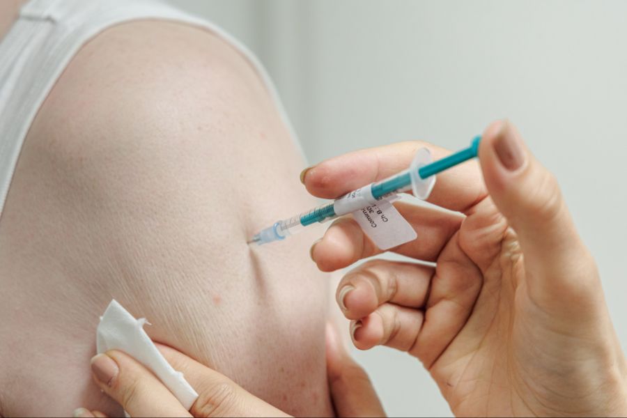 Die Schweiz hat bei der Corona-Impfstrategie auf Nummer sicher gespielt.