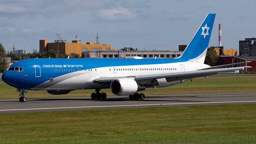 Es ist eine Boeing 767-338.