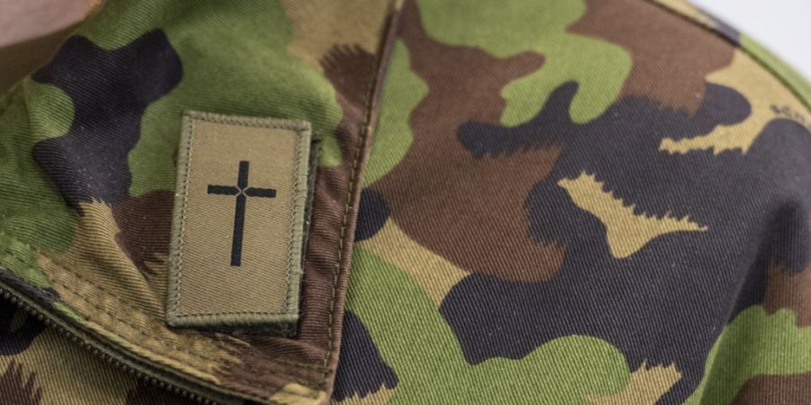 Ein Kragenspiegel des Armeeseelsorgers in der Schweizer Armee. (Symbolbild)