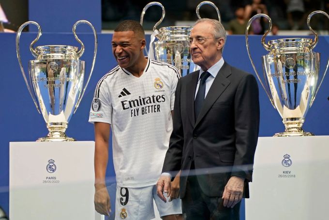 Kylian Mbappé bei seiner Vorstellung in Madrid. Kylian Mbappé
