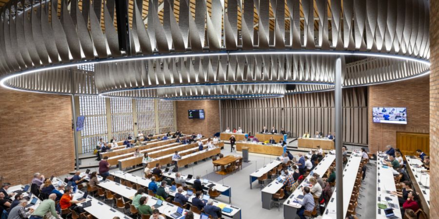 Das Stadtzürcher Parlament befasste sich immer wieder mit Jugendvorstössen. Nun soll das Pilotprojekt dauerhaft eingeführt werden. (Archivbild)