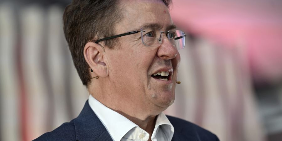 «Der Bundesrat bleibt beim Thema Hitze und Trockenheit nicht untätig», versprach Bundesrat Albert Rösti. Die Initiative müsse aber von Kantonen und Gemeinden kommen. (Archivbild)