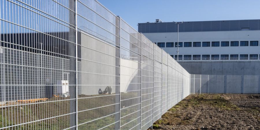 Das Basler Parlament will bessere Bedingungen für Menschen in ausländerrechtlicher Administrativhaft. (Archivbild)